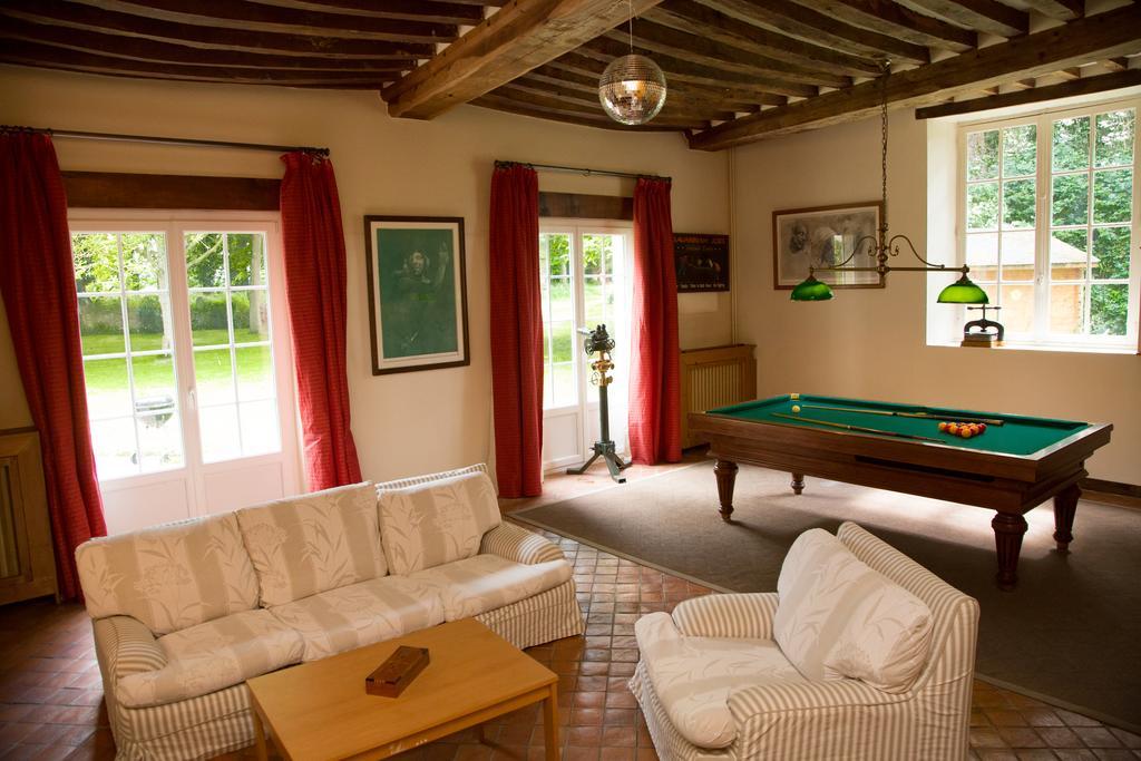 Château de Tilly-sur-Seulles Extérieur photo