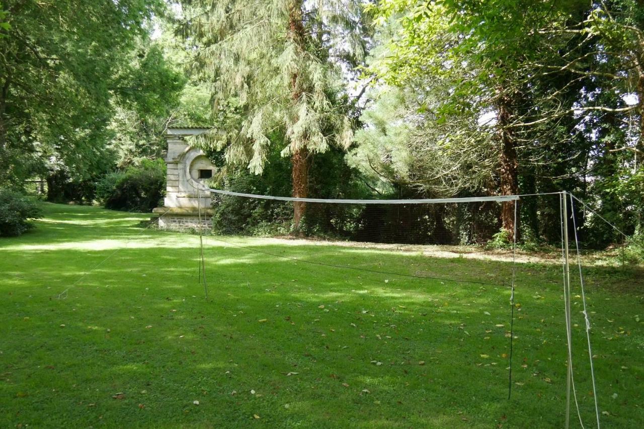 Château de Tilly-sur-Seulles Extérieur photo